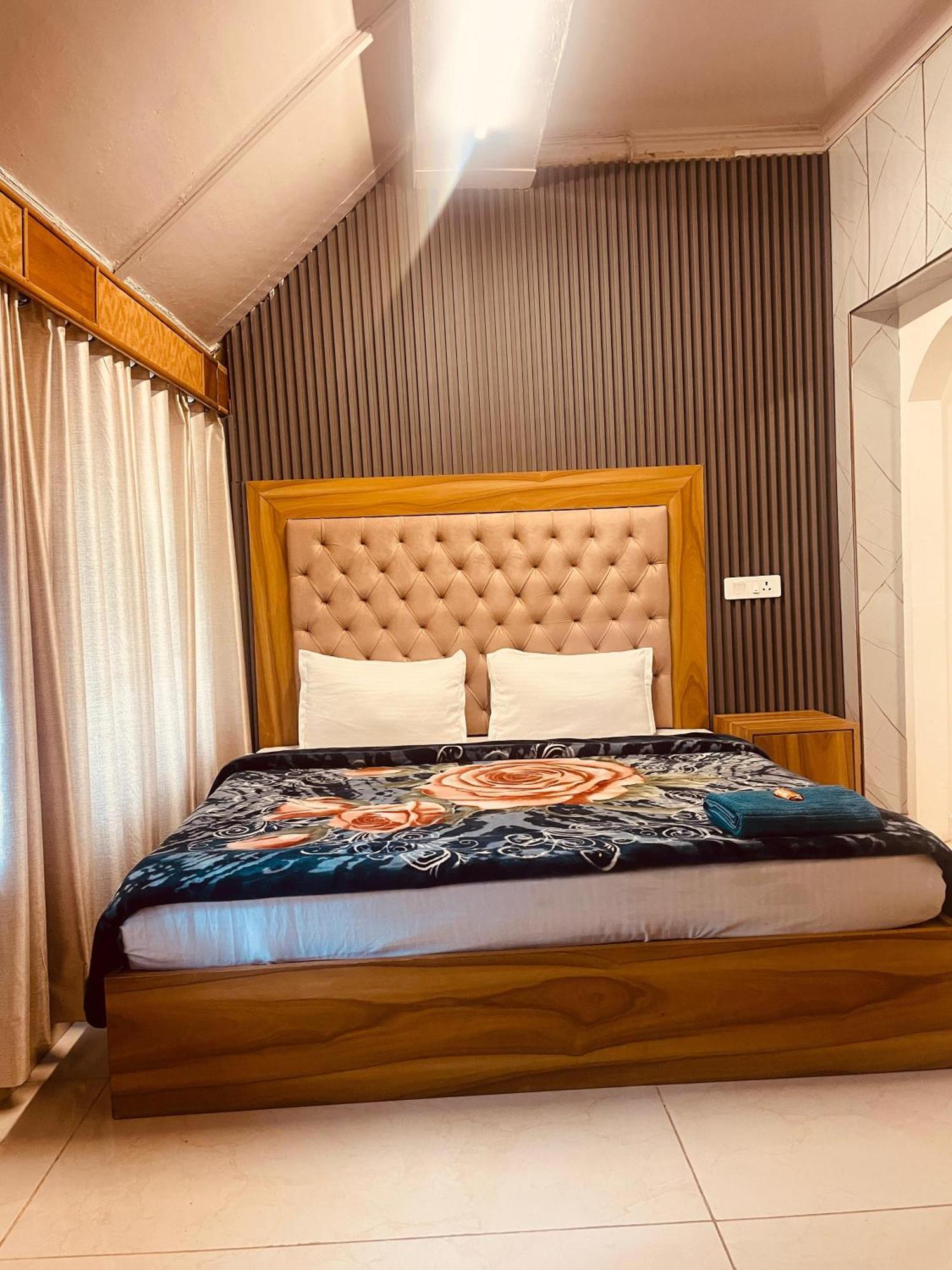 Madan Kunj B & B Mall Road Shimla Exterior foto