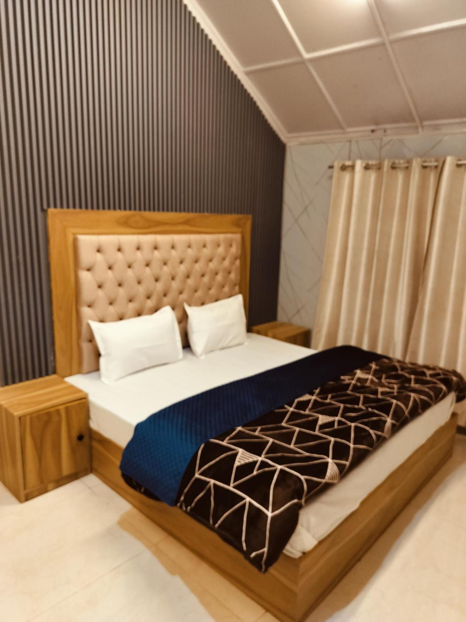 Madan Kunj B & B Mall Road Shimla Exterior foto