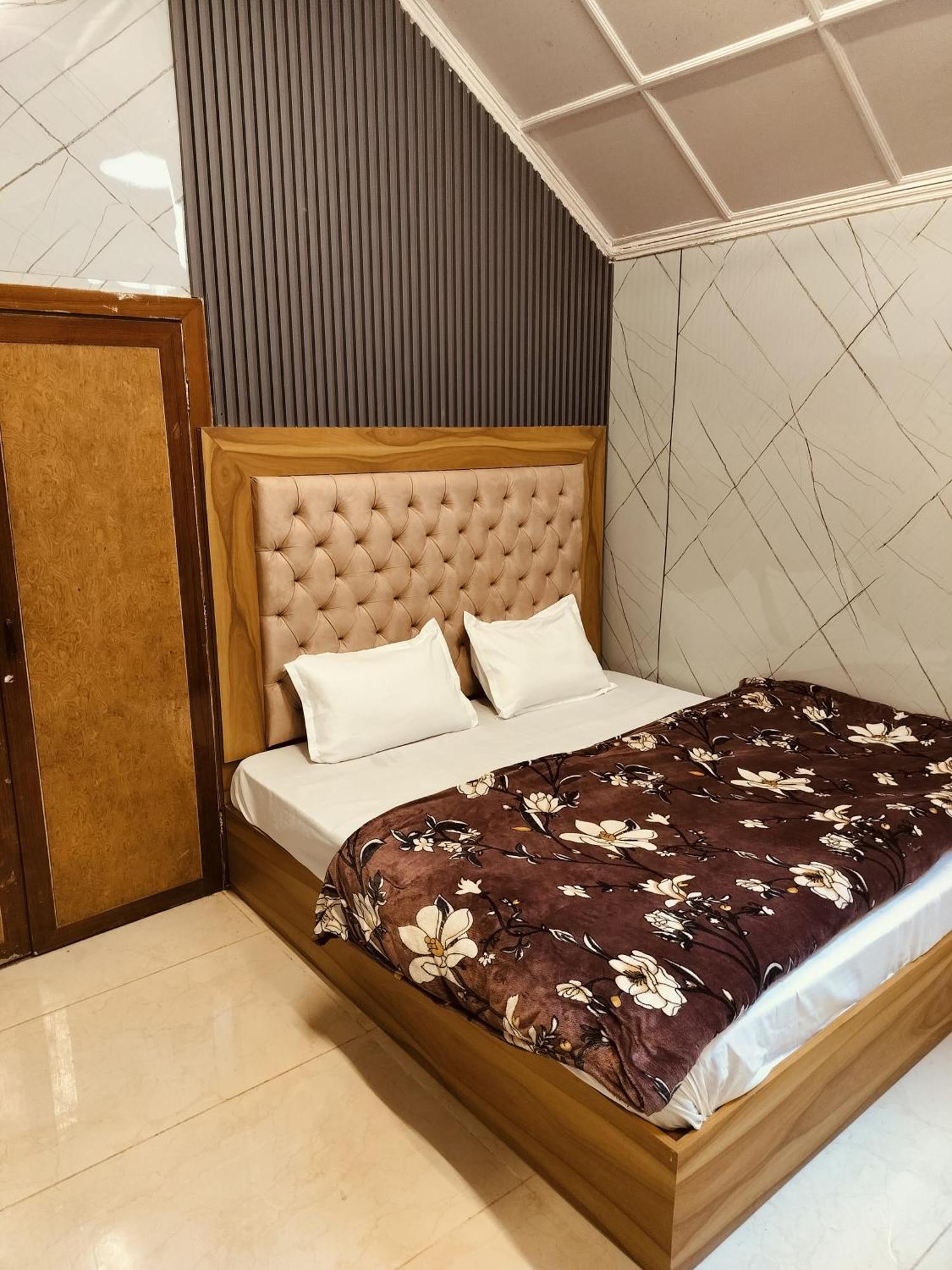 Madan Kunj B & B Mall Road Shimla Exterior foto
