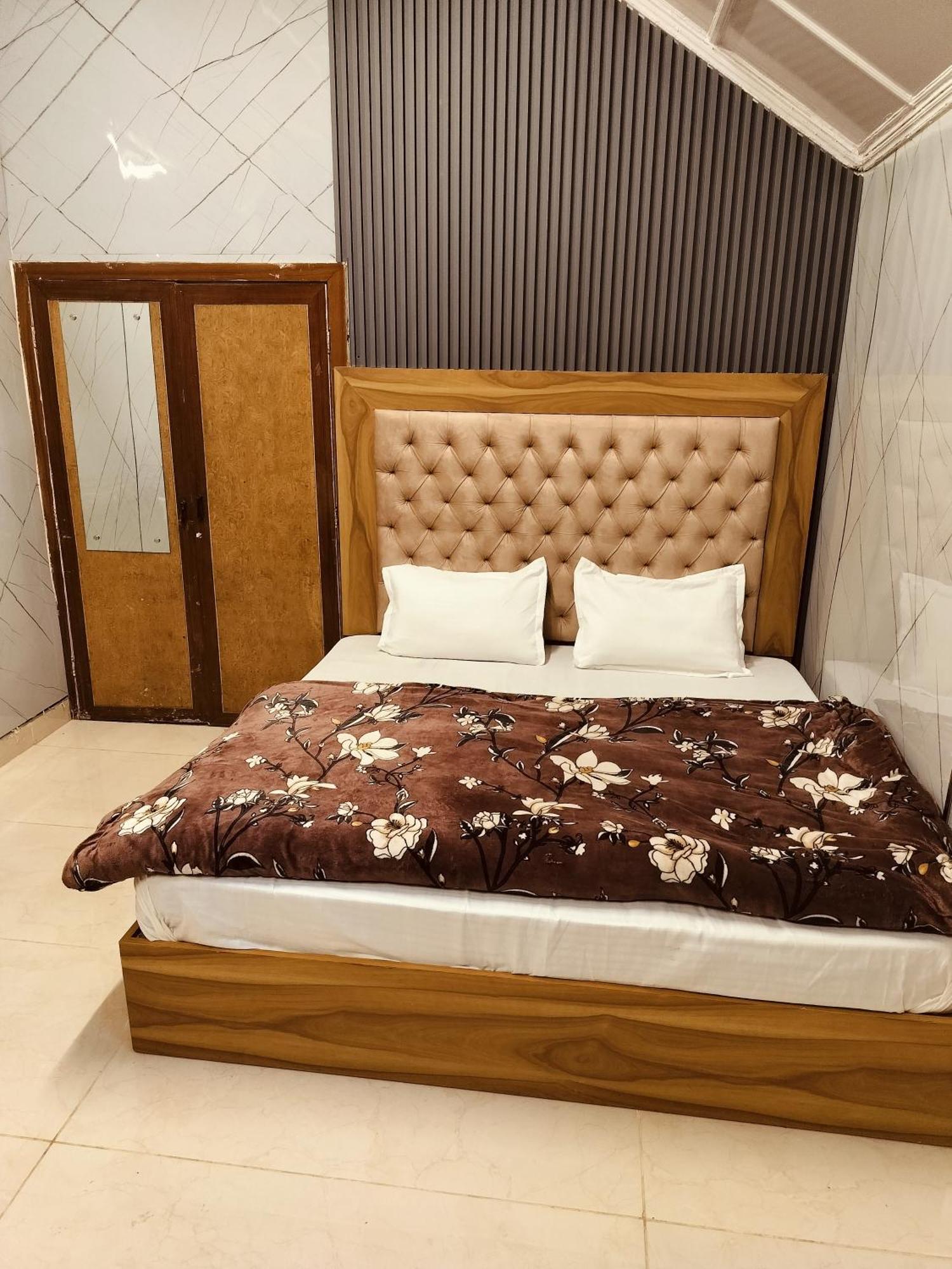 Madan Kunj B & B Mall Road Shimla Exterior foto