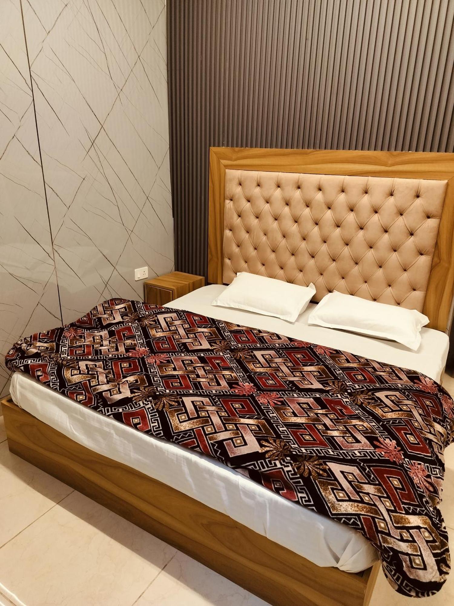Madan Kunj B & B Mall Road Shimla Exterior foto